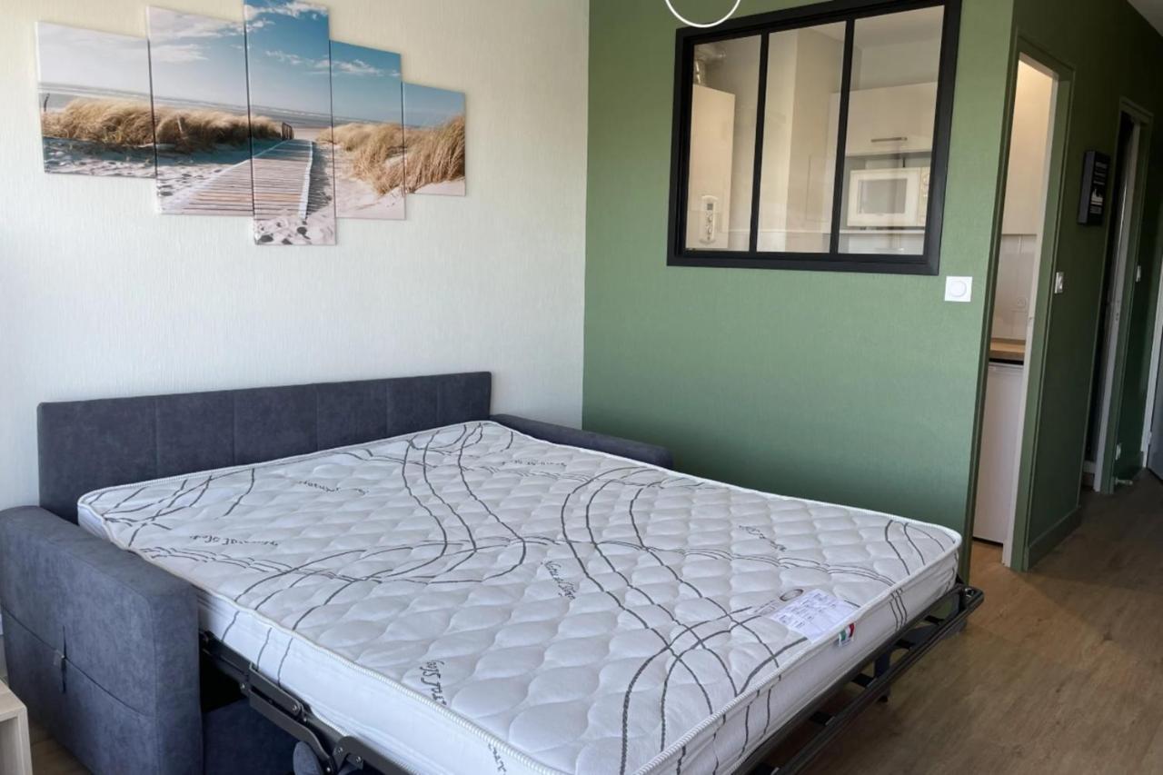 Pretty And Bright Studio With View On The Harbor Les Sables-d'Olonne Exterior photo