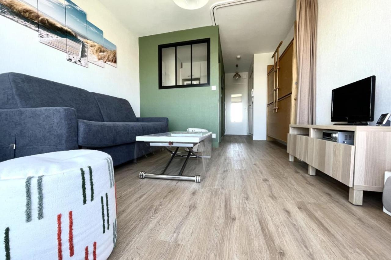 Pretty And Bright Studio With View On The Harbor Les Sables-d'Olonne Exterior photo